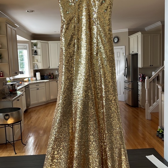 NEW TONY BOWLS GALA DRESS GOLDEN 8 - Picture 7 of 8